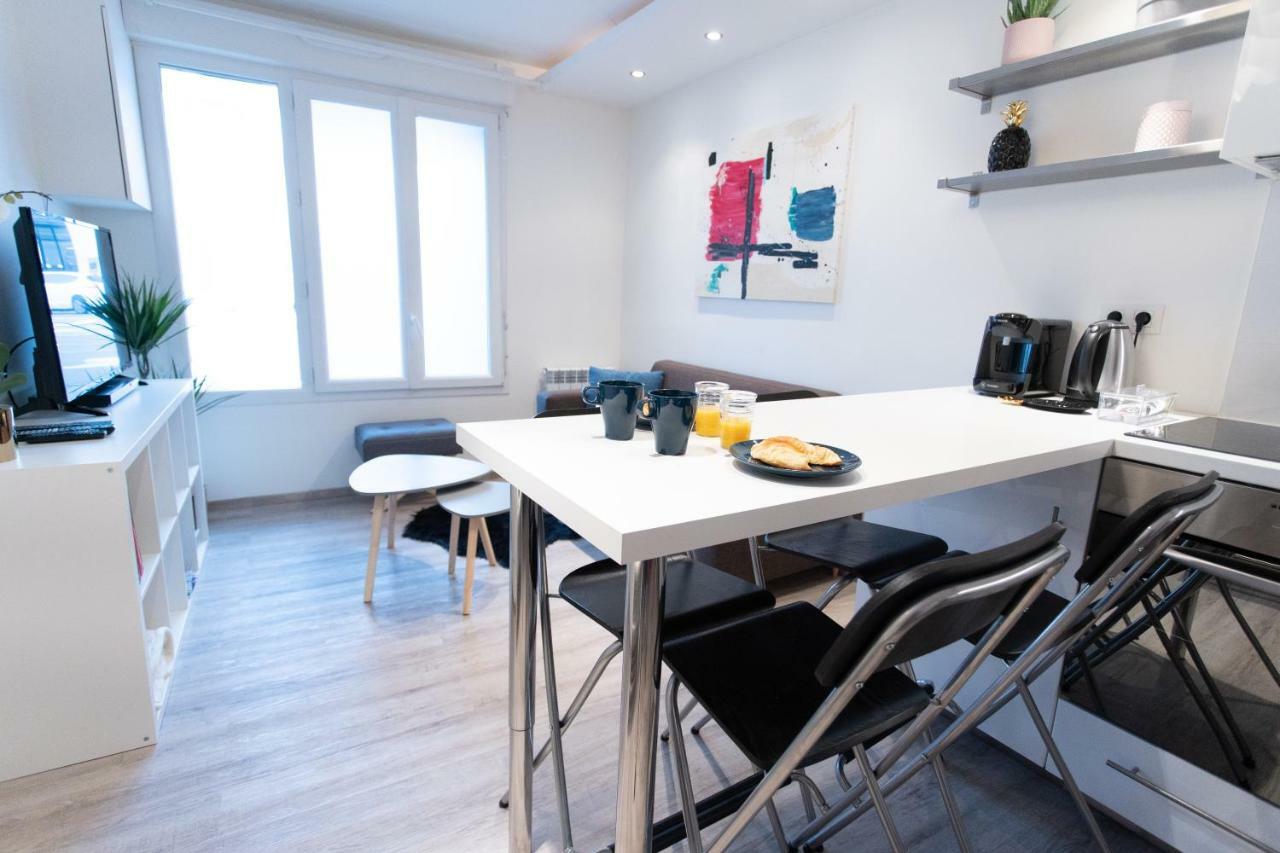 Appartement Au Pied De La Cathedrale Reims Eksteriør billede
