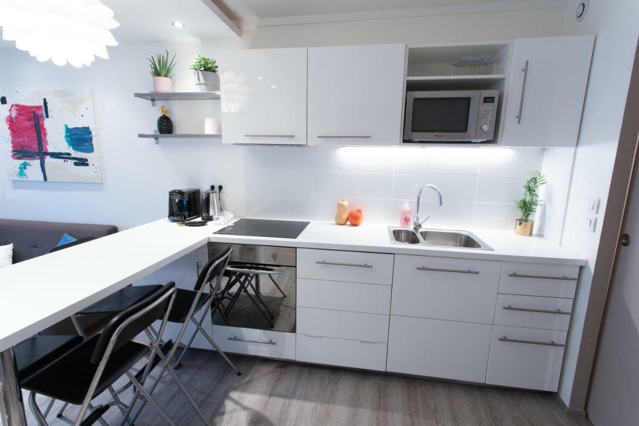 Appartement Au Pied De La Cathedrale Reims Eksteriør billede